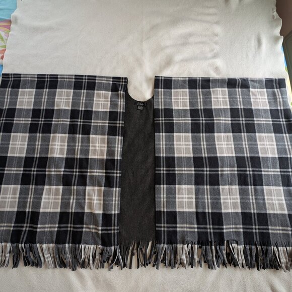 EStudio Women's One Size Poncho Wrap Shawl Reversible Black White Fringe Plaid - Picture 3 of 16